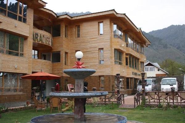 Hotel Paradise Inn