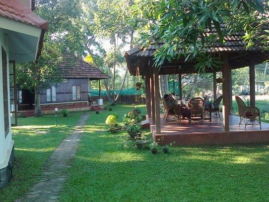 Lovedale Lakeside Homestay Alleppey