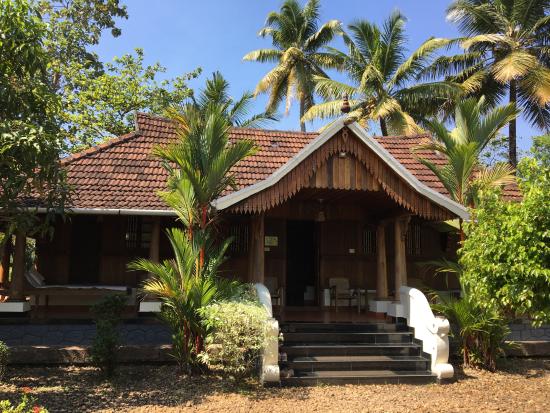 Nelpura Heritage Homestay Alleppey