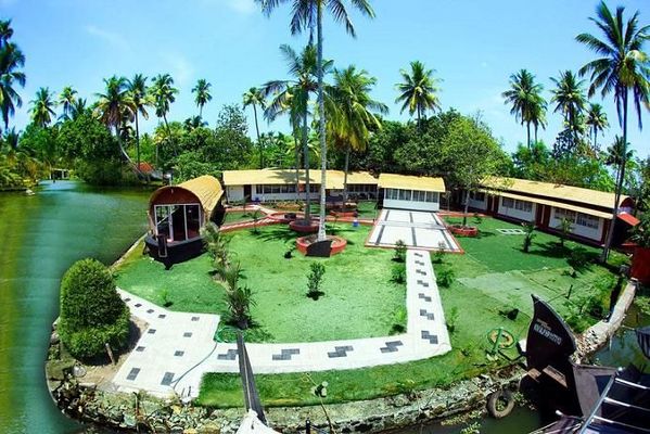 Island Lake Resort Alleppey
