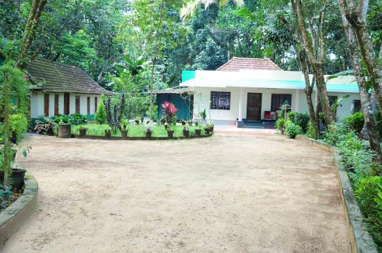 Kuttickattil Gardens Homestay Kottayam