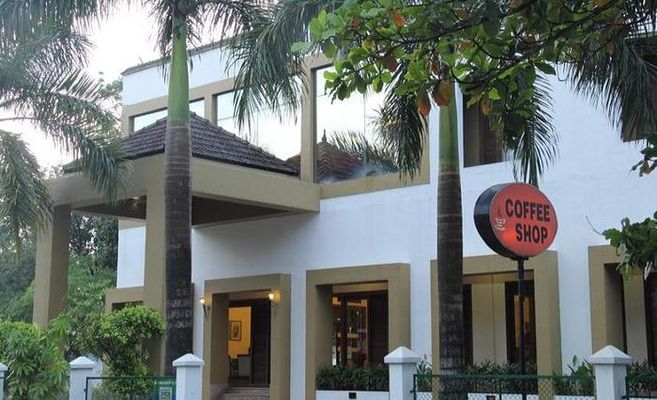 Cloud 9 Hotel