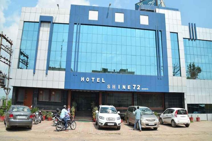 Hotel Shine 72 Nahan