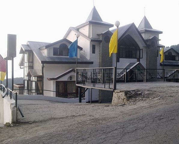 Deventure Hotel Chail Chail