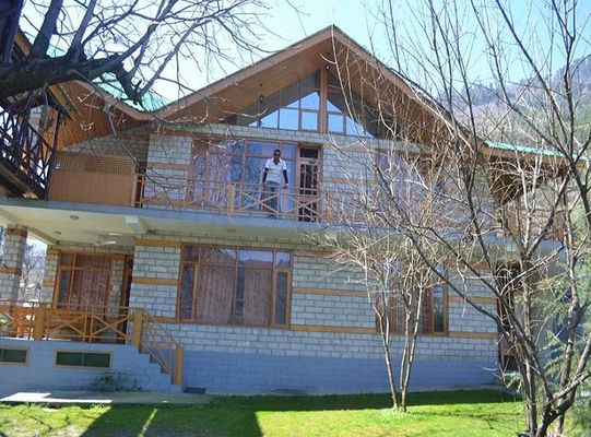 Gaur Sons Cottages Kullu