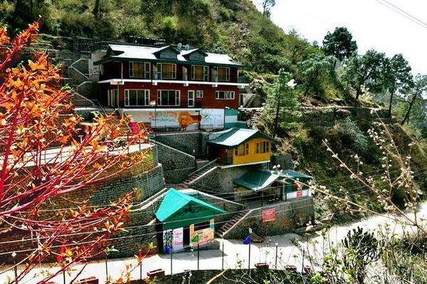 Safarmaina Resort Kasauli