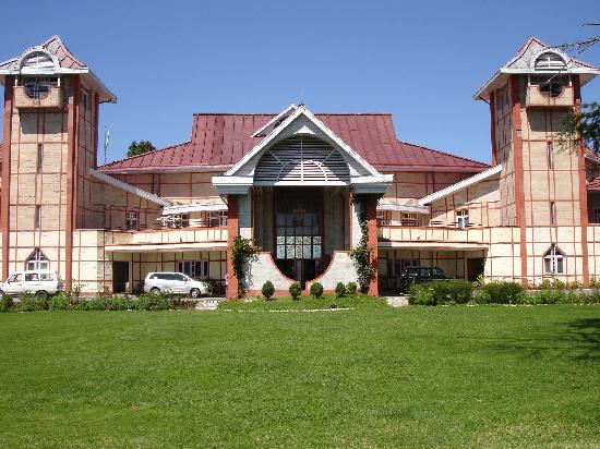 Hotel Peterhof Shimla