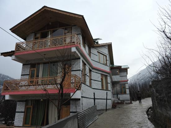 Mountain Face Cottage Manali
