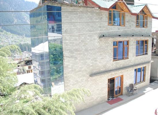 Royal View Hotel And Cottage Manali